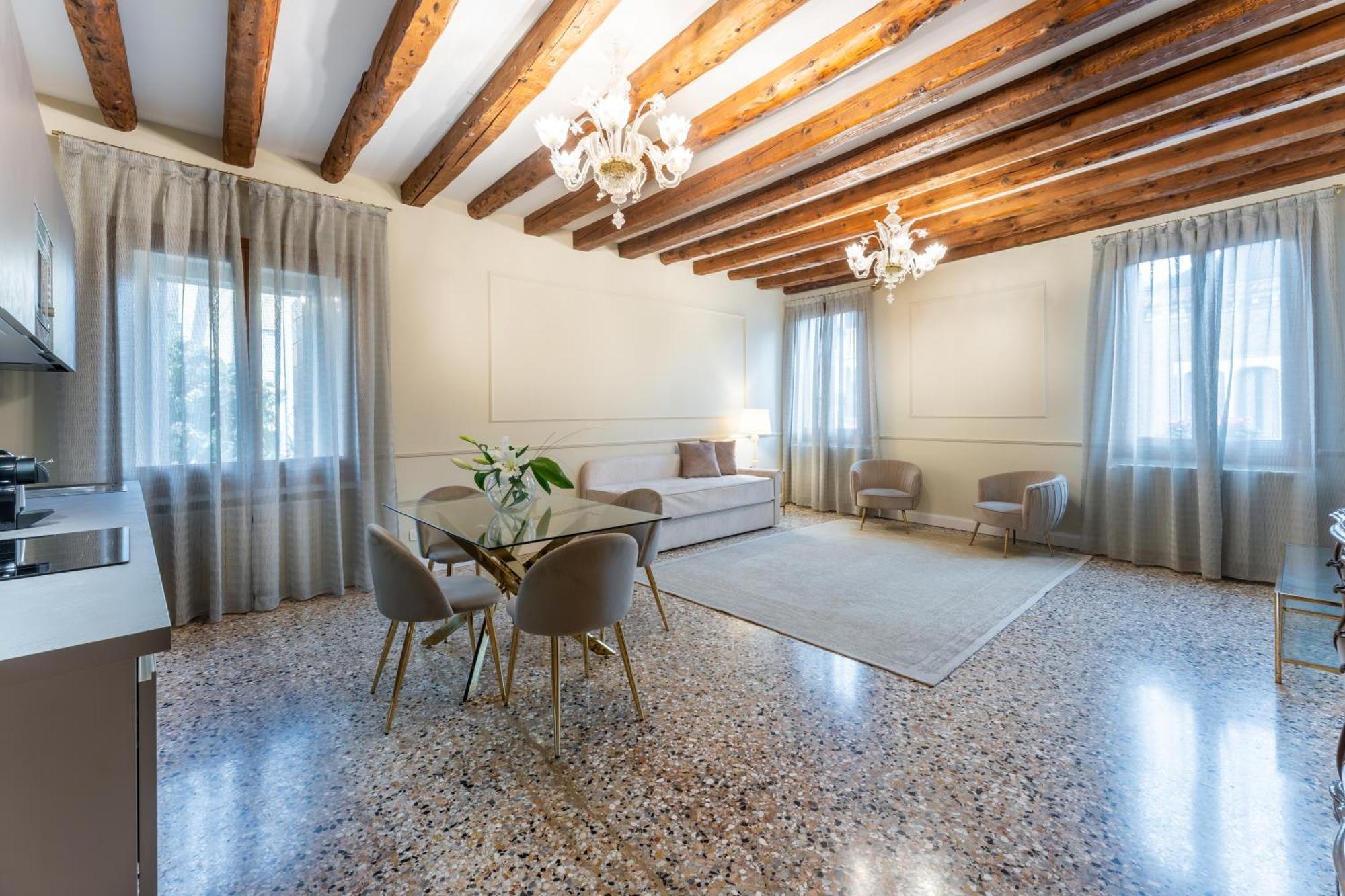 San Vio Palace Luxury Apartamento *