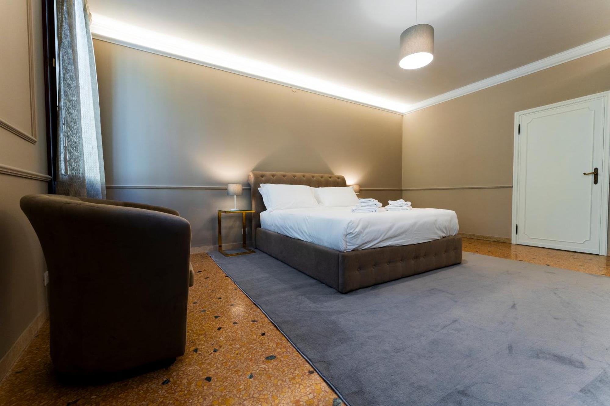 San Vio Palace Luxury Apartamento *